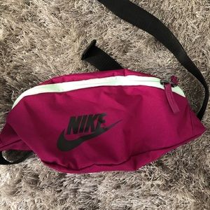 Nike Fanny Pacyk